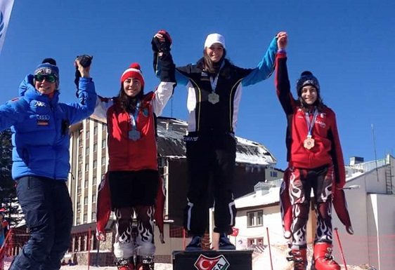 AKUT Kar Sporları Ekibi Madalyalar Aldı