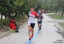 AKUT Sporcuları Adana Kurtuluş Yarı Maratonu’nda