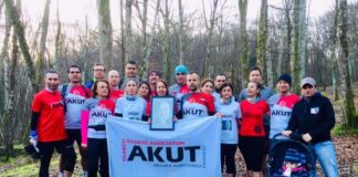 AKUT Sporcu ve Gönüllüleri, Adım Adım Koşusu’nda Murat Bakan’ı Andı