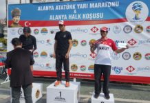 AKUT Sporcusu Alanya Atatürk Yarımaratonu ve Halk Koşusu’nda