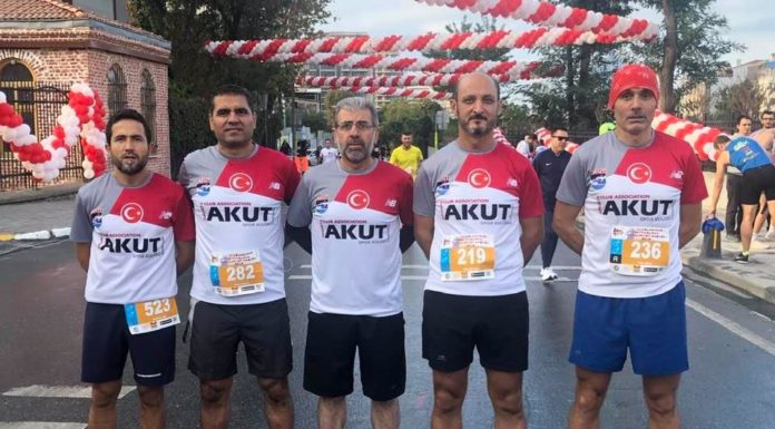 AKUT Sporcuları Zeytinburnu Cumhuriyet Koşusunda