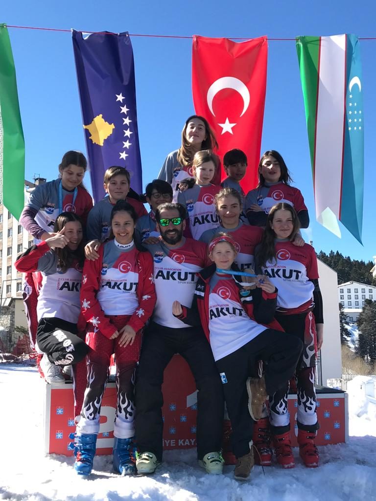 AKUT Sporcuları FIS Uludağ Çocuk Kupası Festivalindeydi