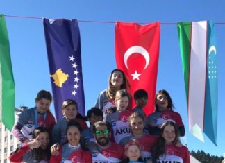 Kayak Sporcularımızdan 23 Nisan Kutlaması
