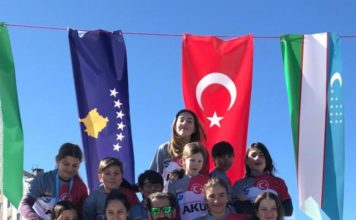 Kayak Sporcularımızdan 23 Nisan Kutlaması