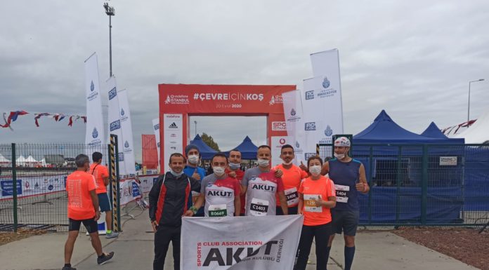 AKUT Sporcuları İstanbul Yarı Maratonunda Buluştular