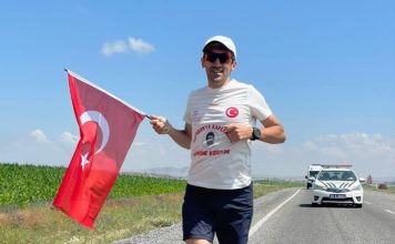 AKUT Sporcusu Bayrak Koşusu’nda