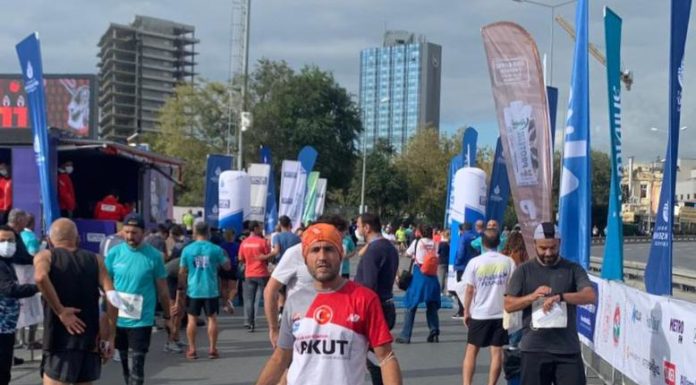 AKUT Sporcusu N Kolay İstanbulu Koşuyorum Bakırköy Etabını Koştu