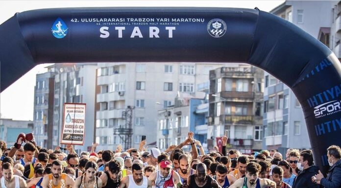 Akut Spor Kulübü Sporcuları Trabzon Yarı Maratonu’nda