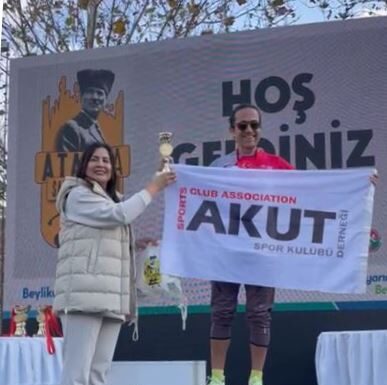 AKUT Sporcusu Ata’ya Saygı Koşusunda İbrahim Çöp Yine Kürsüde