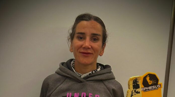 AKUT Sporcuları EFES Ultra Maratonunda Kürsüde.