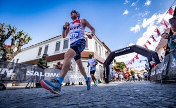 AKUT Sporcusu Çeşme Yarı Maratonunda Koştu.