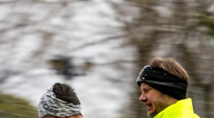 Trabzon Yarı Maratonu kar altında koşuldu.