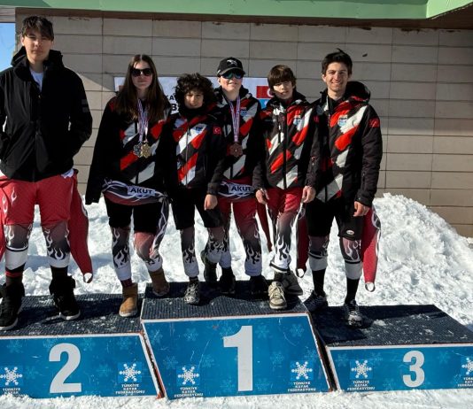 Türkiye Şampiyonasına girmeye tüm takımla hak kazandık