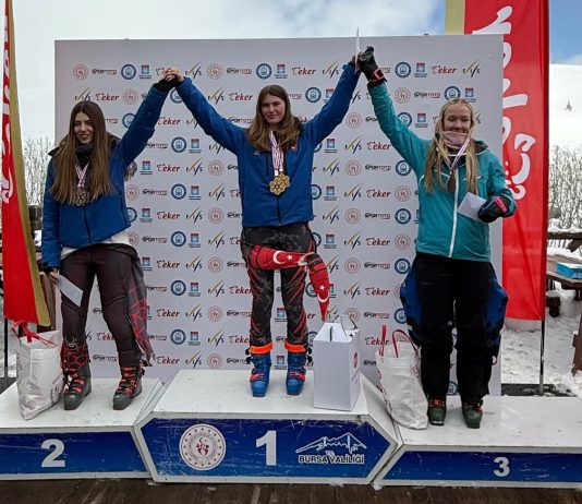 AKUT SK sporcumuz Ada Orhon`dan 2 altın madalya.