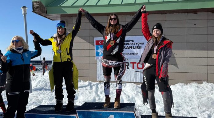Alp Disiplini yarışlarında 1 altın, 1 gümüş, 2 bronz madalya